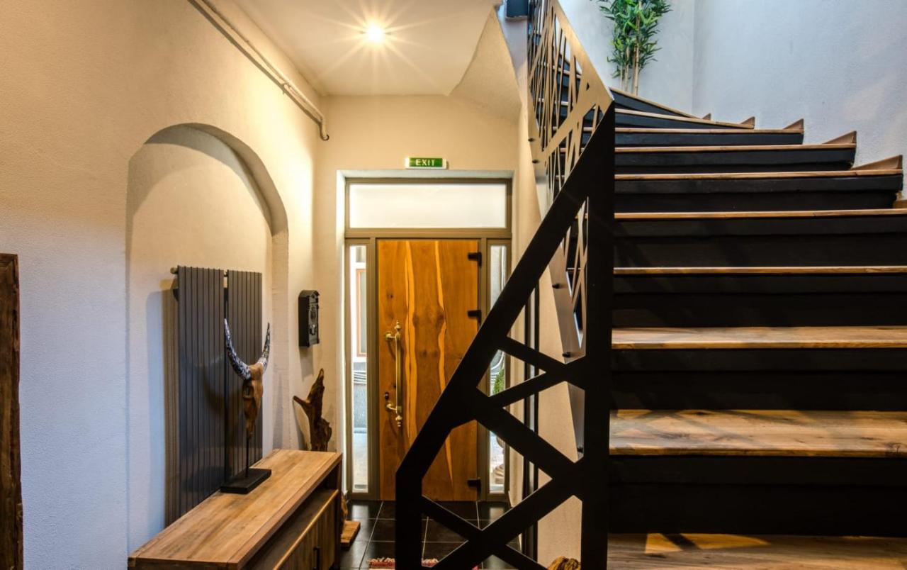 Acsa Inn Craiova Kültér fotó